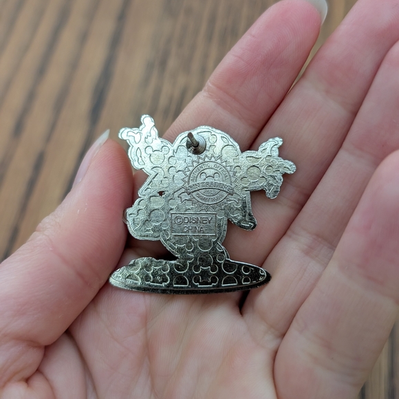 Stitch Pin - Picture 2 of 3